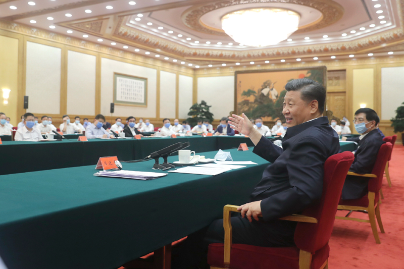 7月21日，中共中央總書記、國家主席、中央軍委主席習(xí)近平在京主持召開企業(yè)家座談會并發(fā)表重要講話。新華社記者 鞠鵬 攝